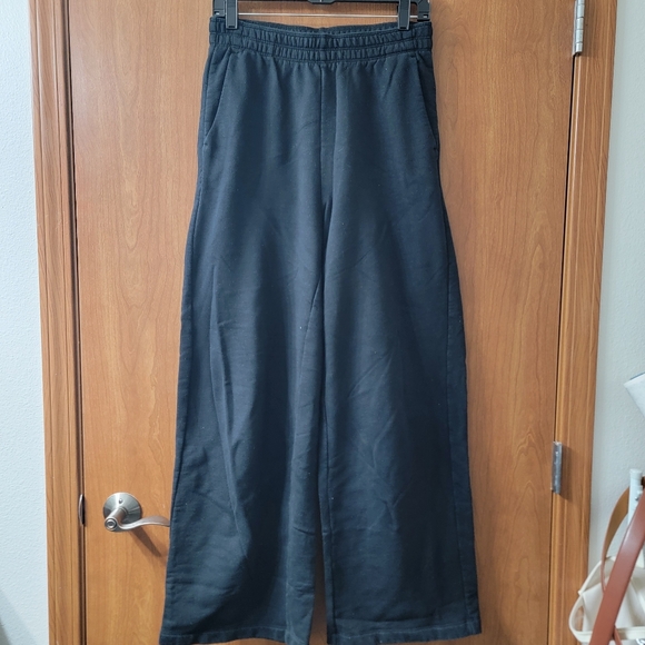 BOGO The Group Babaton Energia Black Wide Leg Sweatpants Size Medium - Picture 3 of 6